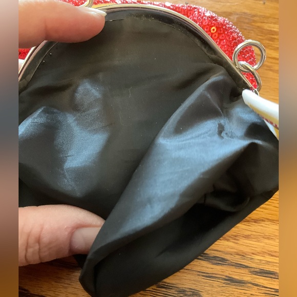 Mini Red Harajuku Purse - Picture 4 of 4